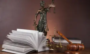 Kancelaria prawna czy prawnicza – jakie są kluczowe różnice?