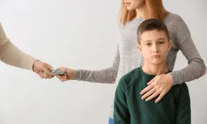 Od kiedy płacić alimenty po wyroku? Sprawdź, co musisz wiedzieć