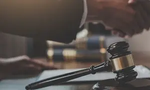 Czy skarga kasacyjna do NSA wstrzymuje wykonanie wyroku WSA? Sprawdź!