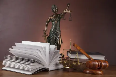 Kancelaria prawna czy prawnicza – jakie są kluczowe różnice?
