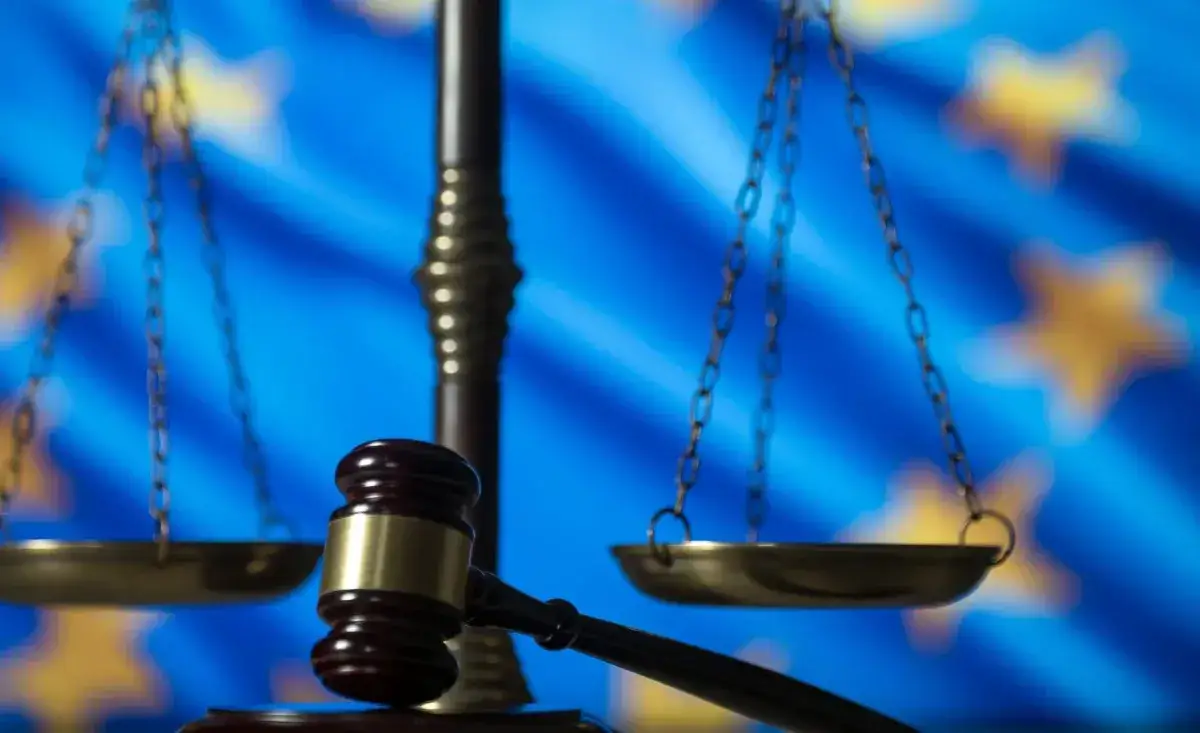 Zdjęcie Czy wyroki TSUE są wiążące? Kluczowe informacje o ich mocy prawnej